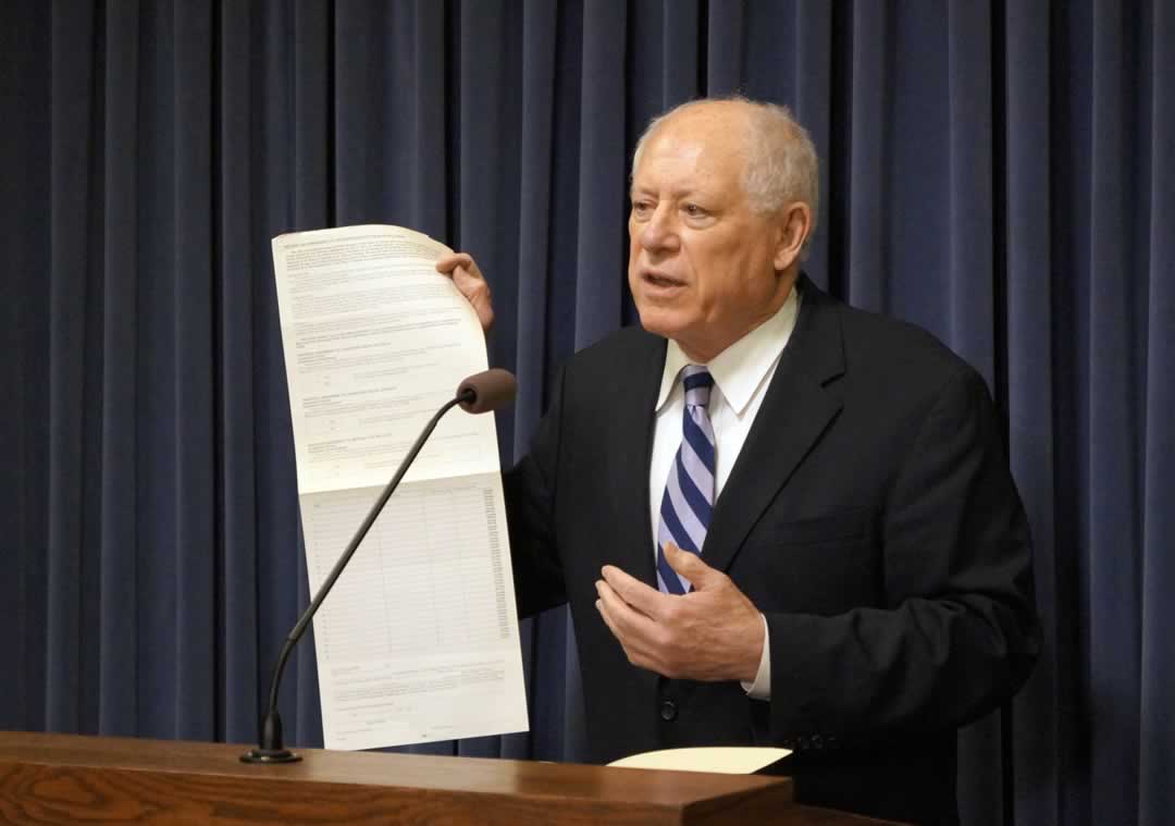 Former Gov. Pat Quinn backs GOP-sponsored ethics amendment