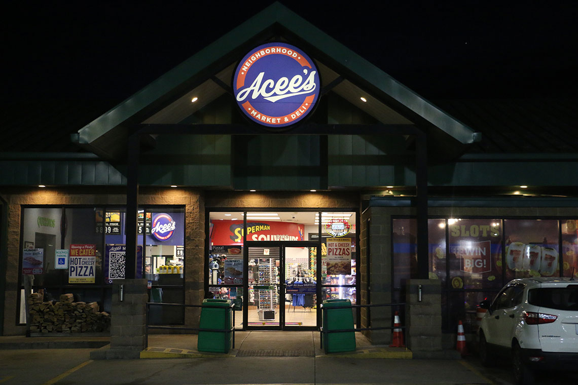 Acee’s Food & Fuel in Metropolis